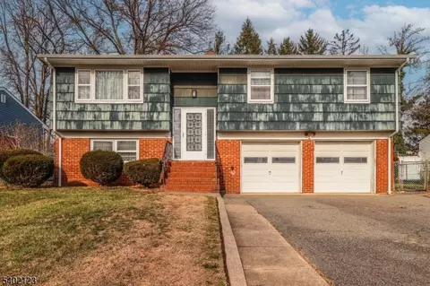34 E Prescott Ave, Colonia, NJ 07067