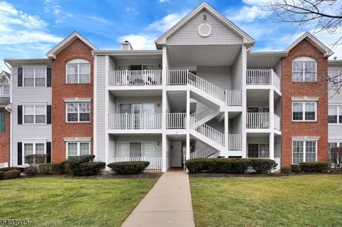 807 Breckenridge Dr, Branchburg, NJ 08876