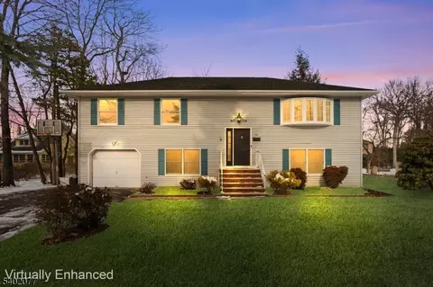 92 Mandeville Ave, Pequannock Twp, NJ 07440