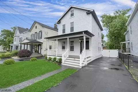 84 Grove St, Somerville, NJ 08876