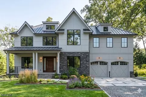 4 Harlow Pointe Cv, Warren, NJ 07059