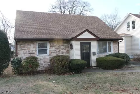 31 E Hanover Ave, Morris Plains, NJ 07950