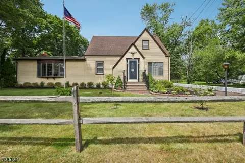 65 Pearl St, Bridgewater, NJ 08807