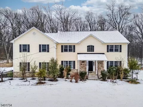115 Western Blvd, Gillette, NJ 07933