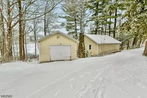 5419 Berkshire Valley Rd, Oak Ridge, NJ 07438