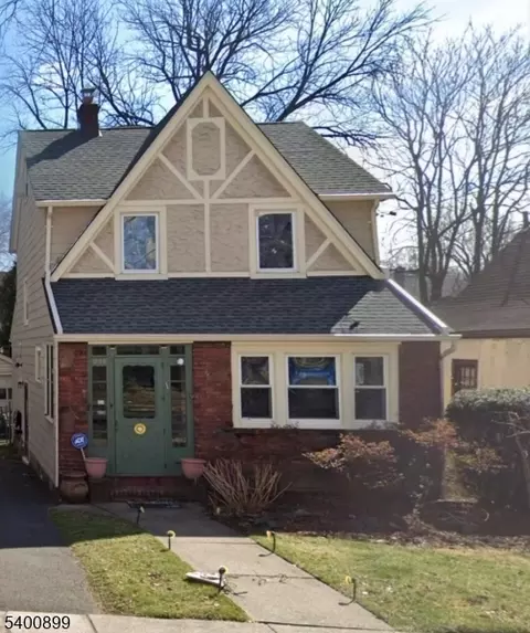 995 Grace Ter, Teaneck, NJ 07666