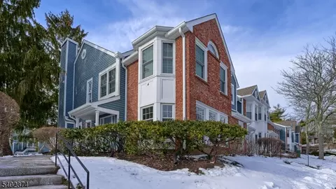 73 Laurelwood Ct, Rockaway, NJ 07866