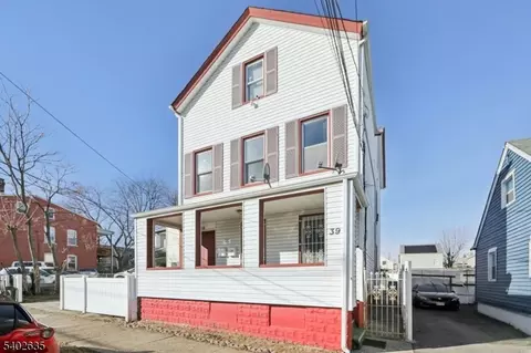 39 Thomas St, Paterson, NJ 07503