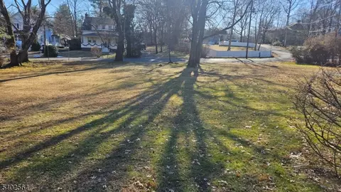 08-09 Castle Pl, Long Hill Twp, NJ 07933