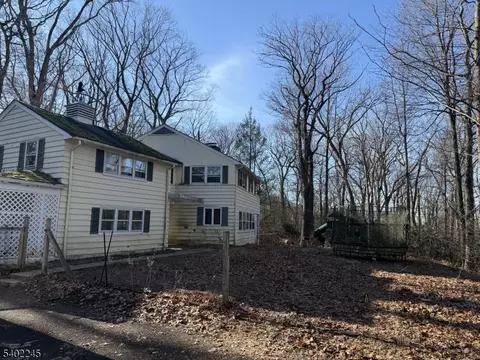 6 Dogwood Way, Basking Ridge, NJ 07920