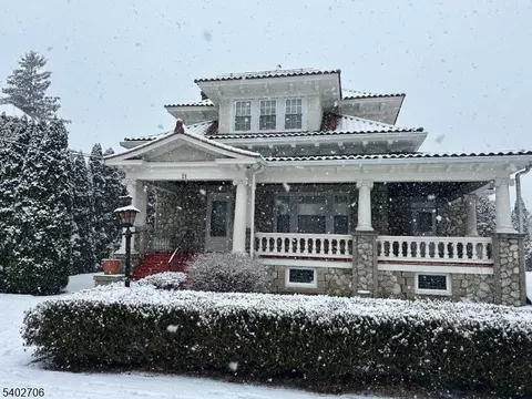 21 Lincoln Ave, Dover, NJ 07801