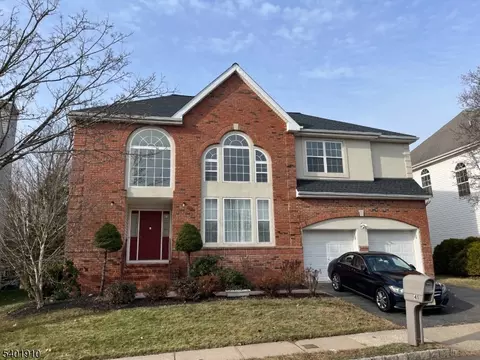41 Goldenrod Dr, Belle Mead, NJ 08502