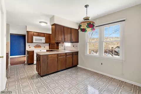 9 Killdeer Dr, Hackettstown, NJ 07840 photo 5