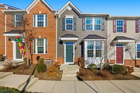 1205 English Ln, Parlin, NJ 08859