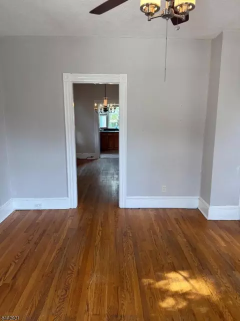 22 Hamilton Pl, Nutley, NJ 07110 photo 4