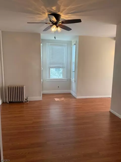 22 Hamilton Pl, Nutley, NJ 07110 photo 5