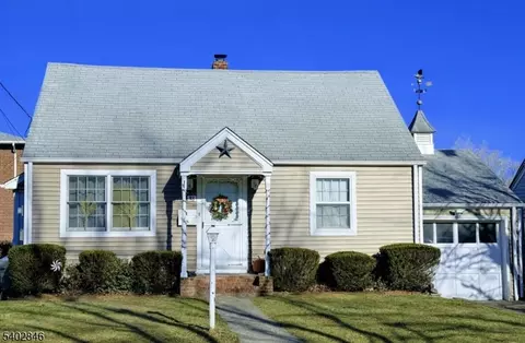 38 Sherwood St, Clifton, NJ 07013