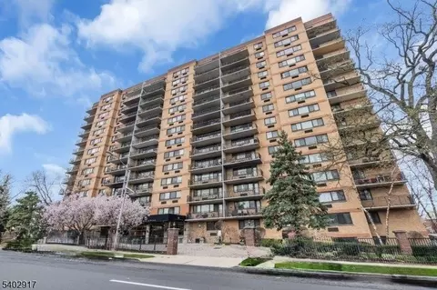 60 Parkway Dr #10G, East Orange, NJ 07017