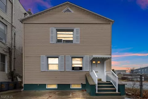 117 10th St, Passaic, NJ 07055