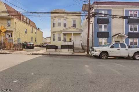 36 Tillinghast St, Newark, NJ 07108