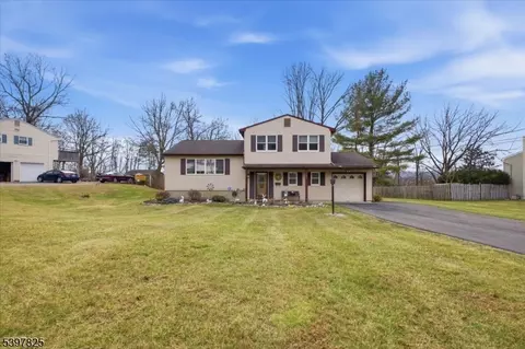 159 Sunrise Ter, Washington, NJ 07882