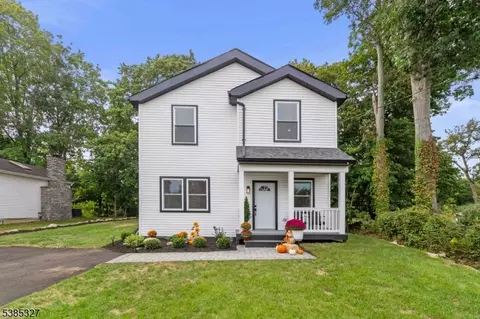 78 Maple Ln, Wayne, NJ 07470