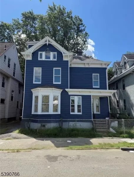 15 Winthrop Ter, East Orange, NJ 07018