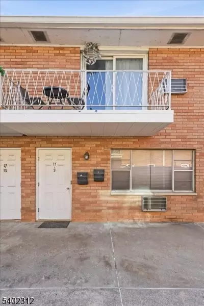 435 Teaneck Rd #11, Ridgefield Park, NJ 07660
