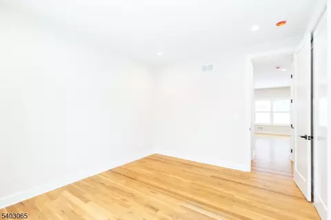 86 Albert Ave, Edison, NJ 08837 photo 22