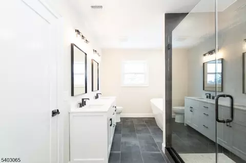 86 Albert Ave, Edison, NJ 08837 photo 32