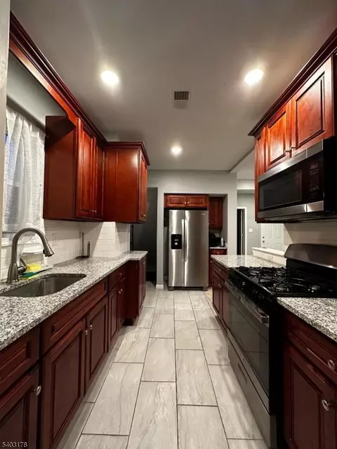 45 Fox St, Phillipsburg, NJ 08865