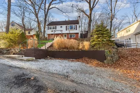 2 Roger Ave, Haskell, NJ 07420