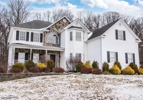32 Oak Ridge Rd, Washington, NJ 07882