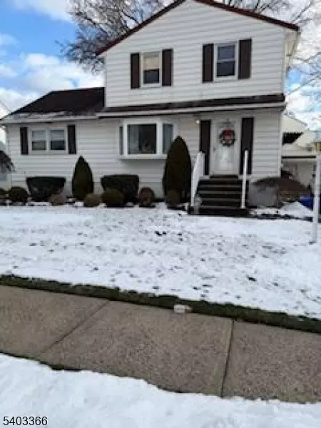 300 John Ochs Dr, Saddle Brook, NJ 07663