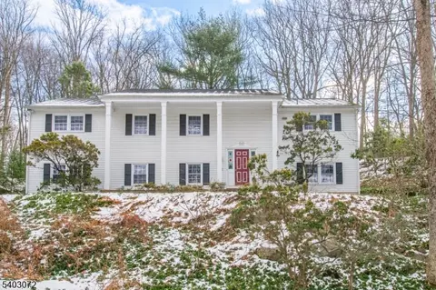 26 Kitchell Rd, Denville, NJ 07834