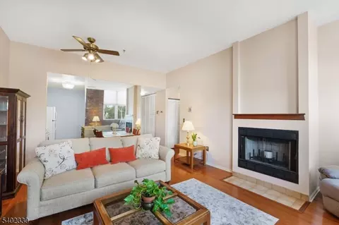 240 Main St #305, Little Falls, NJ 07424