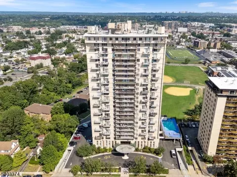 160 Overlook Ave #7A, Hackensack, NJ 07601 photo 2