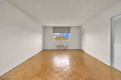160 Overlook Ave #7A, Hackensack, NJ 07601 photo 33