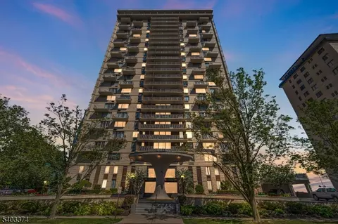 160 Overlook Ave #7A, Hackensack, NJ 07601