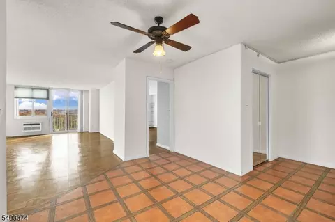 160 Overlook Ave #7A, Hackensack, NJ 07601 photo 12