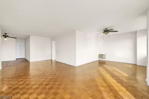 160 Overlook Ave #7A, Hackensack, NJ 07601 photo 17