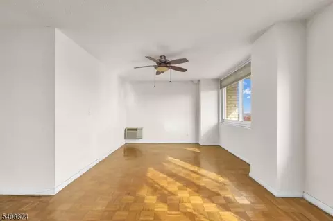 160 Overlook Ave #7A, Hackensack, NJ 07601 photo 18