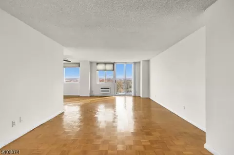 160 Overlook Ave #7A, Hackensack, NJ 07601 photo 14