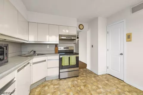 160 Overlook Ave #7A, Hackensack, NJ 07601 photo 26