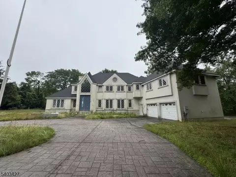 15 Mccampbell Rd, Holmdel, NJ 07733