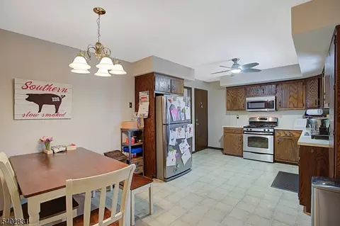 3 Birch St, Mendham, NJ 07945 photo 8