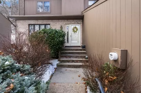13 Mountain Ridge Dr, Cedar Grove, NJ 07009