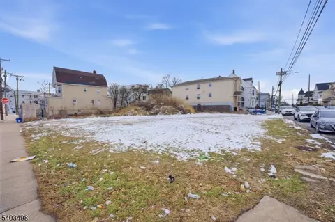 516 Hawthorne Ave, Newark, NJ 07112