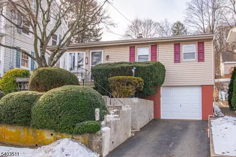 18 Grant St, Dover, NJ 07801