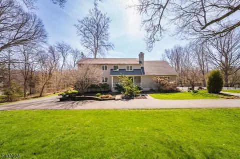 33 Ward Rd, Hardwick Twp, NJ 07825